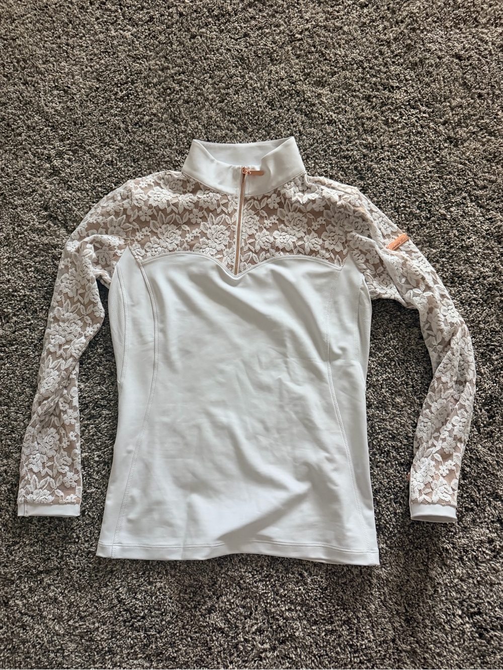 Medium HorseGloss lace show shirt